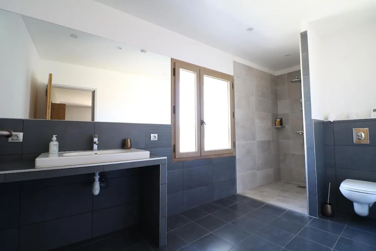 Mas Spacieux Les Agasses Calme - Isle Sur Sorgue L'Isle-sur-la-Sorgue 0*,